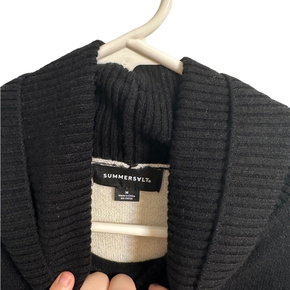 SummerSalt turtleneck sweater. M - Picture 3 of 3